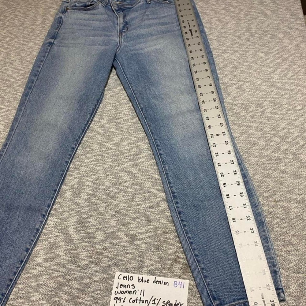Cello blue denim jeans women's 11 distressed back pockets. SKU-B41